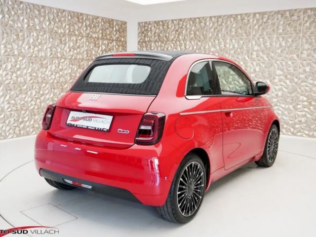 Fiat 500e La Prima