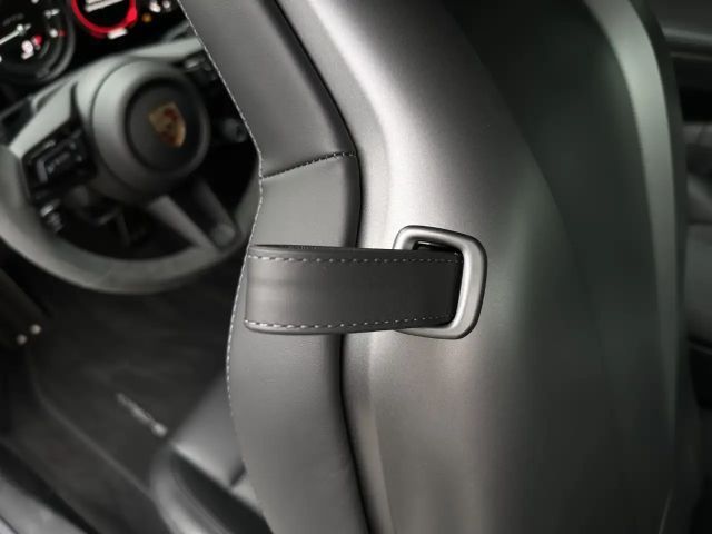 Porsche 992 Carrera Coupé GTS