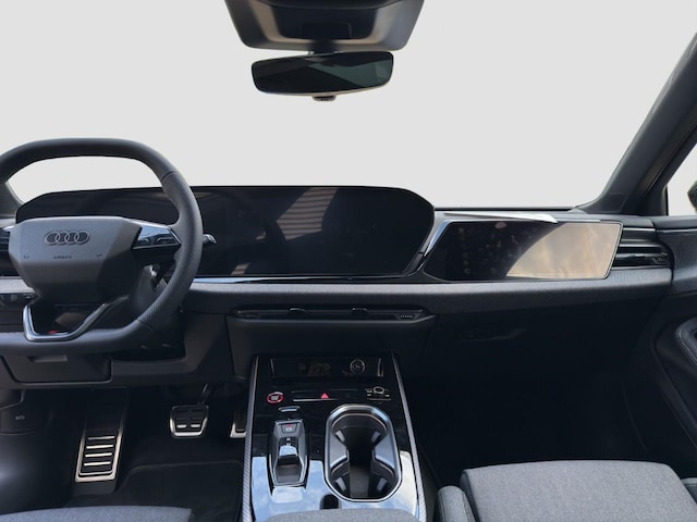 Audi A6 Avant Quattro S-Tronic