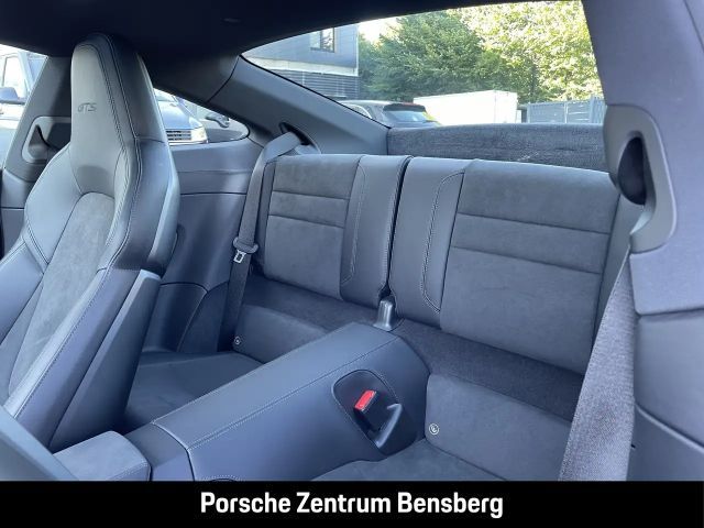 Porsche 992 Carrera Coupé GTS