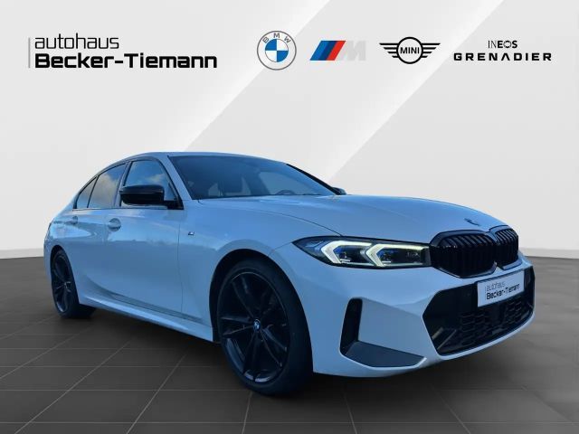 BMW 320 320i M-Sport Sedan