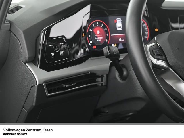 Volkswagen Golf Life Variant