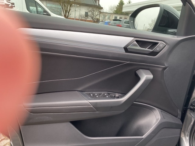 Volkswagen T-Roc 1.0 TSI Plus