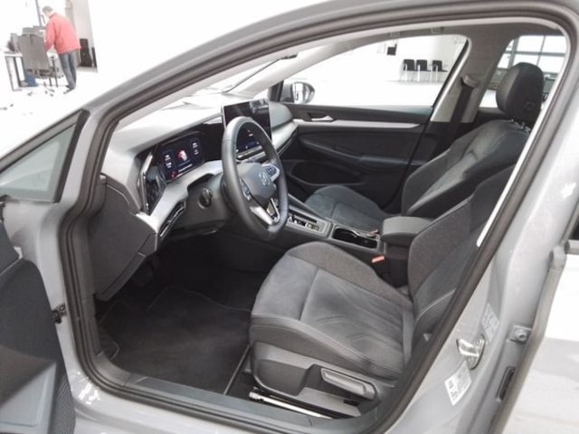 Volkswagen Golf 1.5 eTSI DSG Life Variant