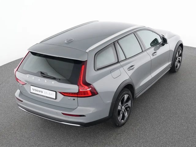 Volvo V60 Cross Country AWD Plus