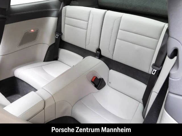 Porsche 911 992 Carrera Coupé GTS