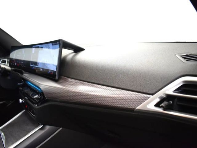 BMW 320 320d M-Sport Sedan