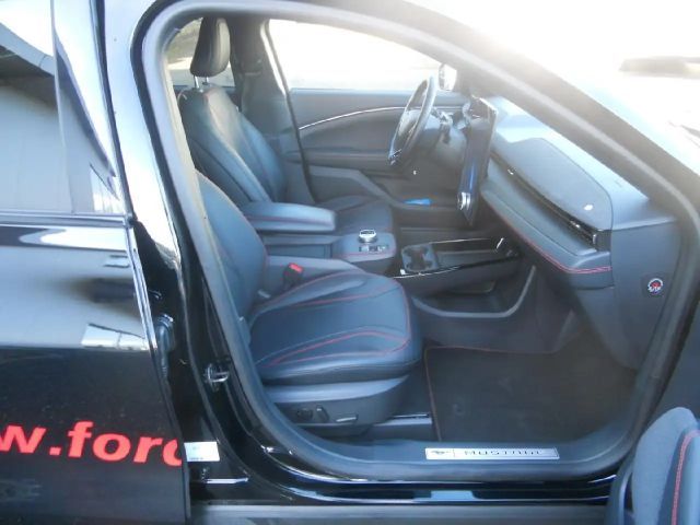 Ford Mustang Mach-E AWD