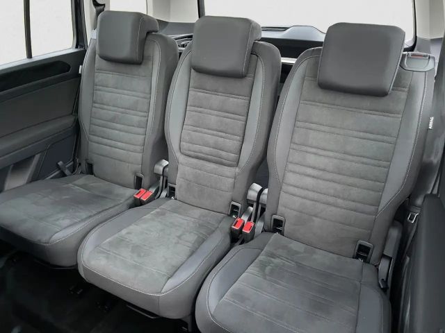 Volkswagen Touran 7-zitter DSG Highline R-Line