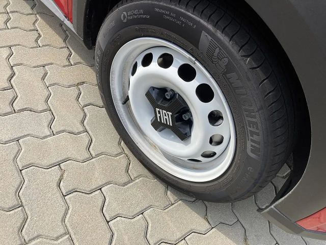 Fiat Grande Panda E RED