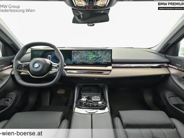 BMW i5 Sedan eDrive40