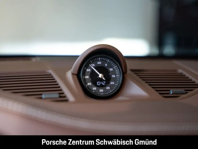 Porsche 992 4 Coupé GTS Targa