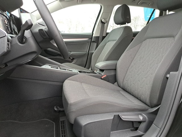 Volkswagen Golf 1.5 eTSI DSG Life Variant