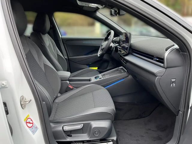 Volkswagen T-Roc 1.5 eTSI DSG IQ.Drive R-Line