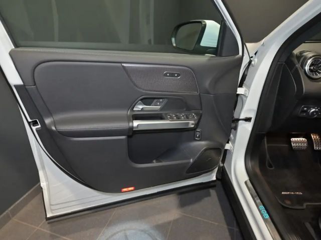 Mercedes-Benz EQB 300 4MATIC AMG Line