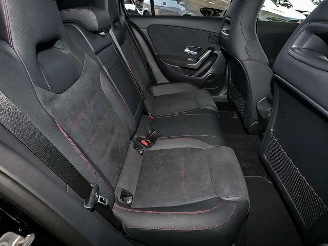 Mercedes-Benz A 200 AMG Line