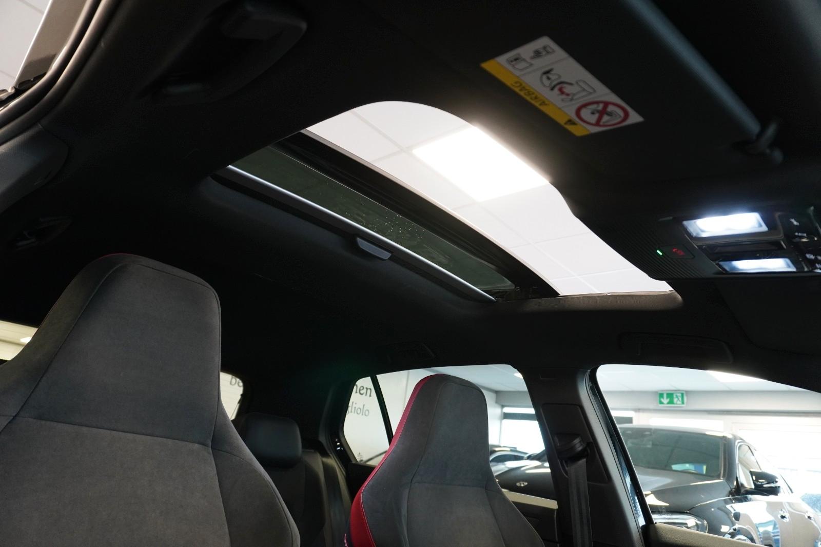 Volkswagen Golf GTI Golf VIII IQ.Drive