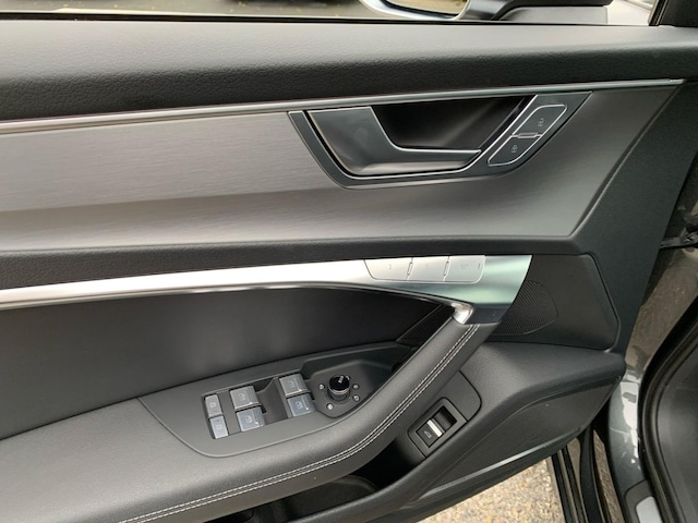 Audi S6 Avant Quattro