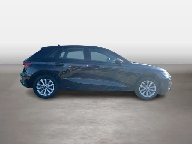 Audi A3 30 TFSI Sedan