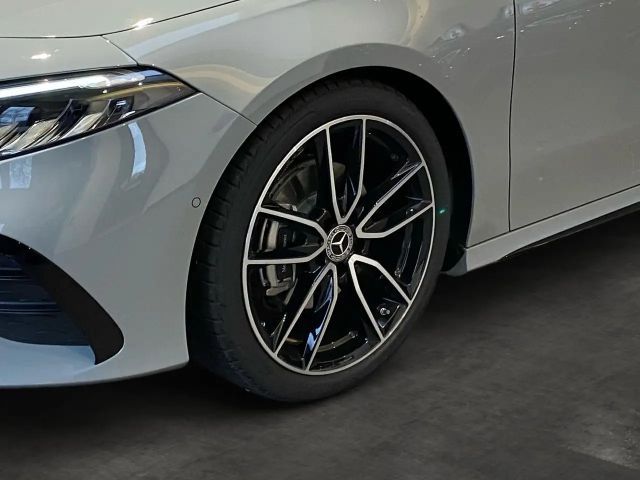 Mercedes-Benz A 180 AMG Line