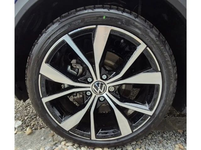 Volkswagen T-Roc IQ.Drive R-Line