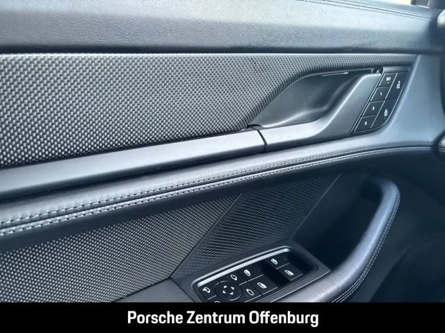 Porsche Taycan Turbo