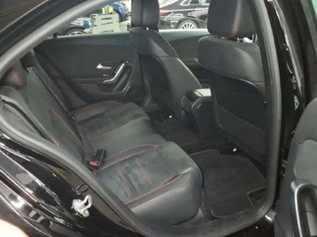 Mercedes-Benz A 250 A 250 e AMG Line