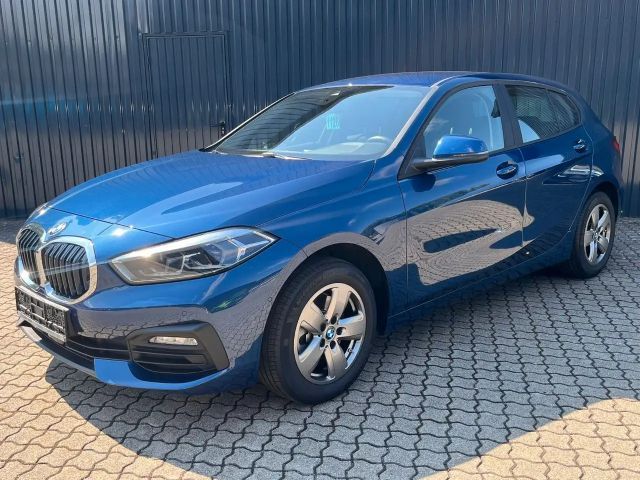 BMW 118 118i 5-deurs Sedan