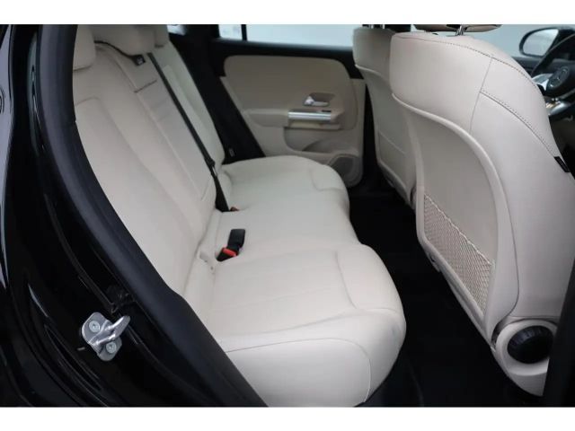 Mercedes-Benz EQA 300 4MATIC Progressive