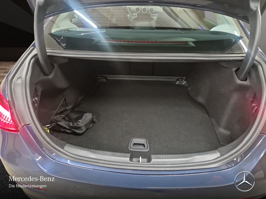 Mercedes-Benz C 200 Sedan