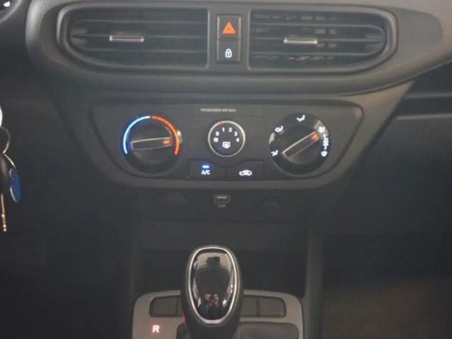 Hyundai i10 I10 1,0 AUTOMATIK KLIMA ZV TEMPOMAT BLUETOOTH