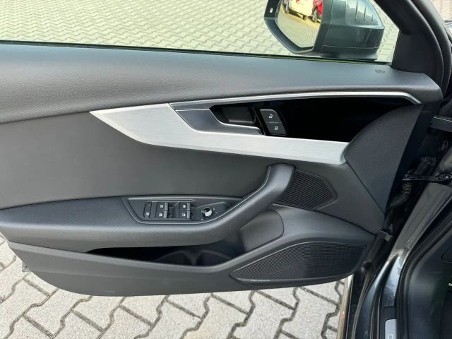 Audi A4 40 TDI Quattro S-Line