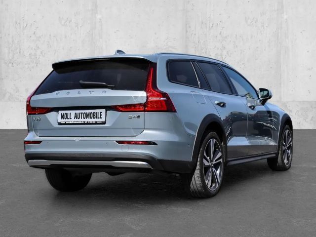 Volvo V60 Cross Country AWD Plus