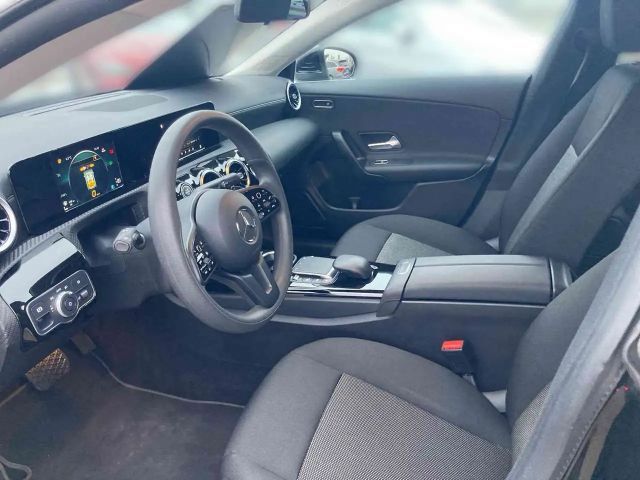 Mercedes-Benz CLA 200 CLA 200 d Shooting Brake