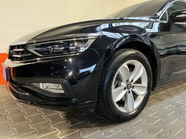 Volkswagen Passat 2.0 TSI Business DSG Variant