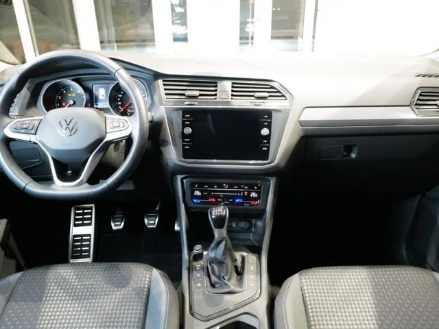 Volkswagen Tiguan 1.5TSI Active LED-Matrix Navi AHK Keyless ACC K...