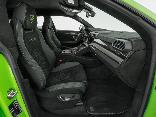 Lamborghini Urus Performante