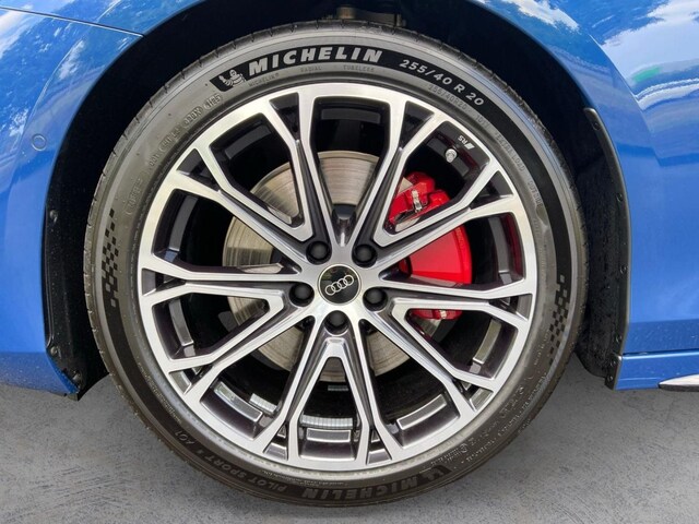 Audi A6 Avant Quattro S-Tronic