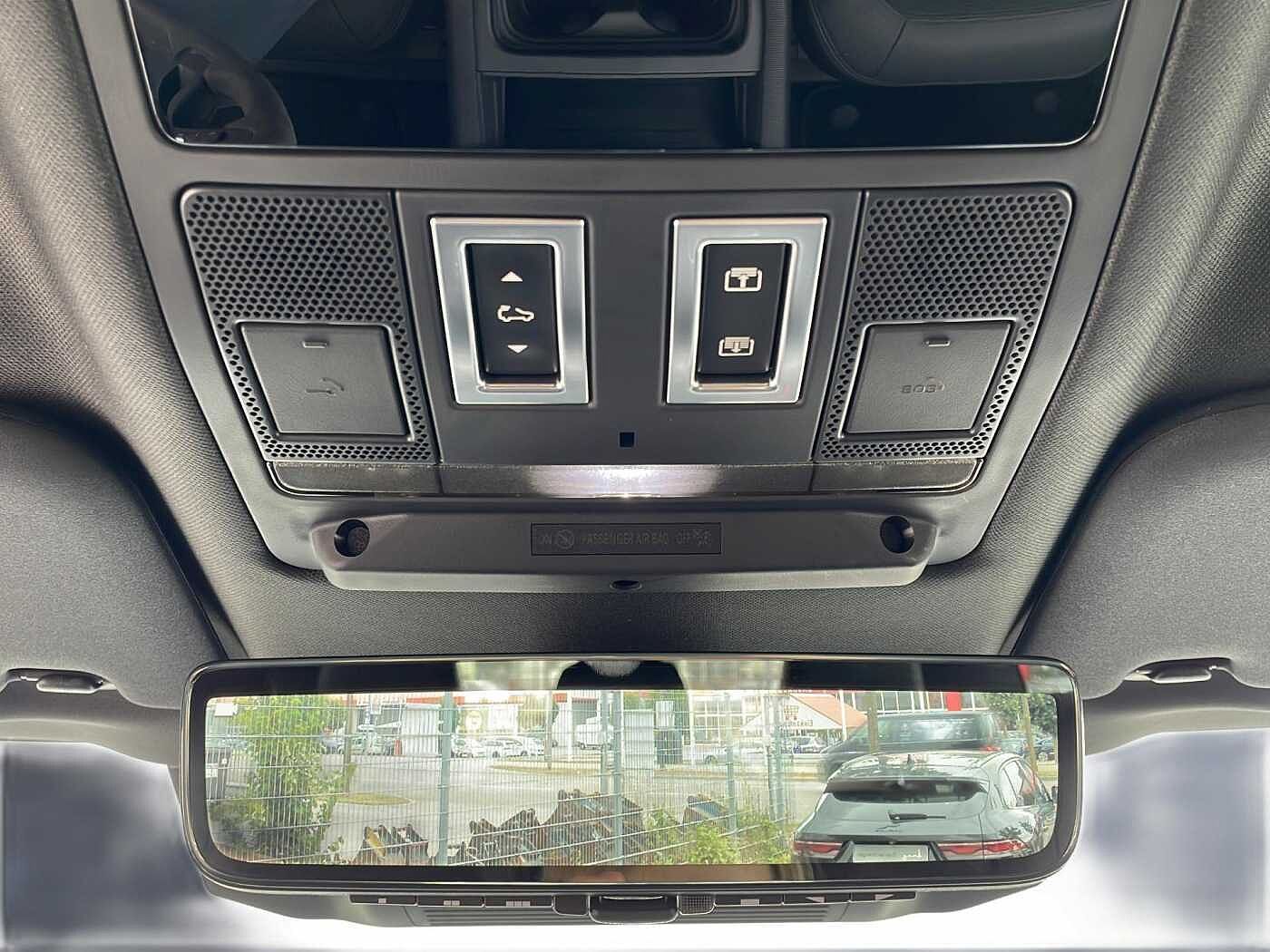 Land Rover Defender 90