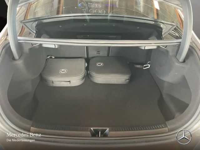 Mercedes-Benz A 250 A 250 e AMG Line