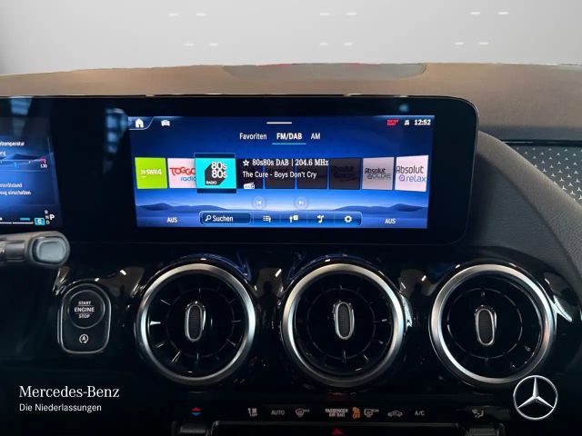 Mercedes-Benz B 200 Progressive Sedan