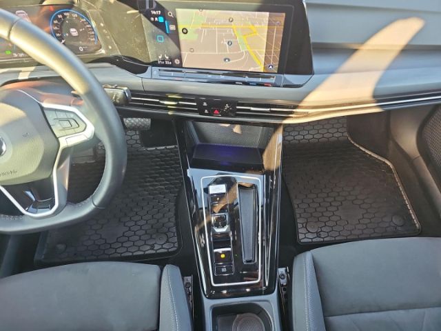 Volkswagen Golf 2.0 TSI DSG Golf VIII Style