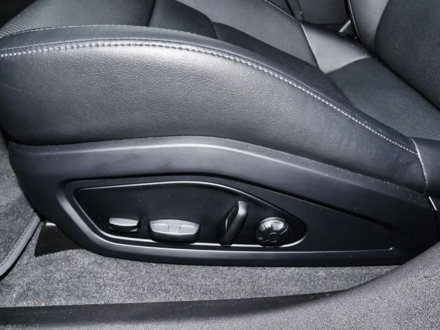 Porsche Taycan 4 Cross Turismo