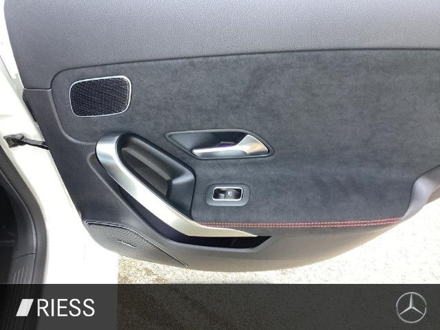 Mercedes-Benz A 220 4MATIC