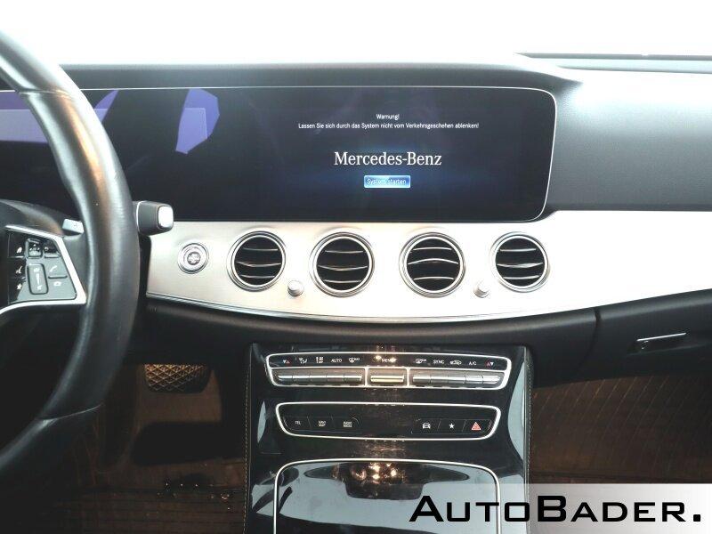 Mercedes-Benz E 220 AVANTGARDE E 220 d Estate