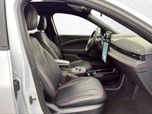 Ford Mustang Mach-E AWD Extended range