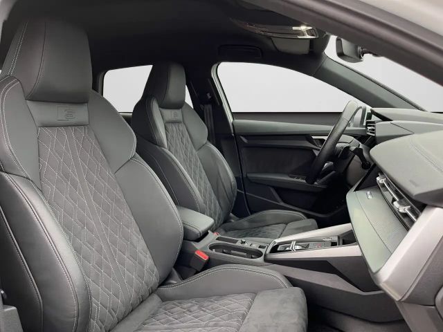 Audi A3 Hybride S-Line Sedan