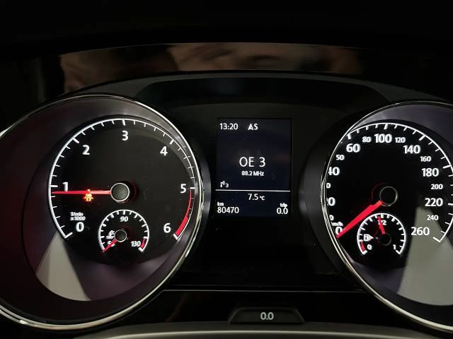 Volkswagen Touran 2,0 TDI *NAVI*ACC*PANO*Sitzheizung*PDC vo/hi*