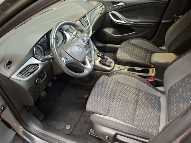 Opel Astra 1.5 Turbo Edition Sports Tourer