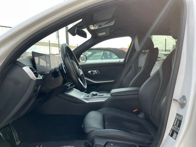 BMW 318 318d M-Sport Sedan